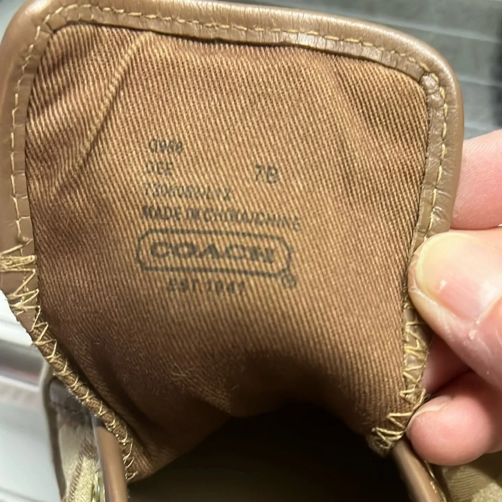 Coach Dee Logo Tennis Shoe‎ Lace Up Brown Sneaker Size 7B Athletic Preppy Retro